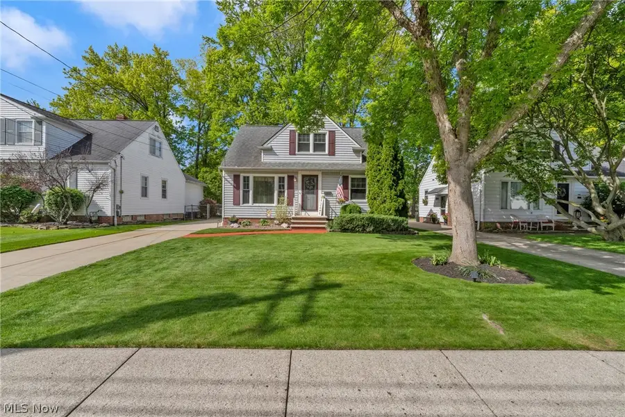 746 N Elmwood Avenue, Wickliffe, OH 44092 - #3