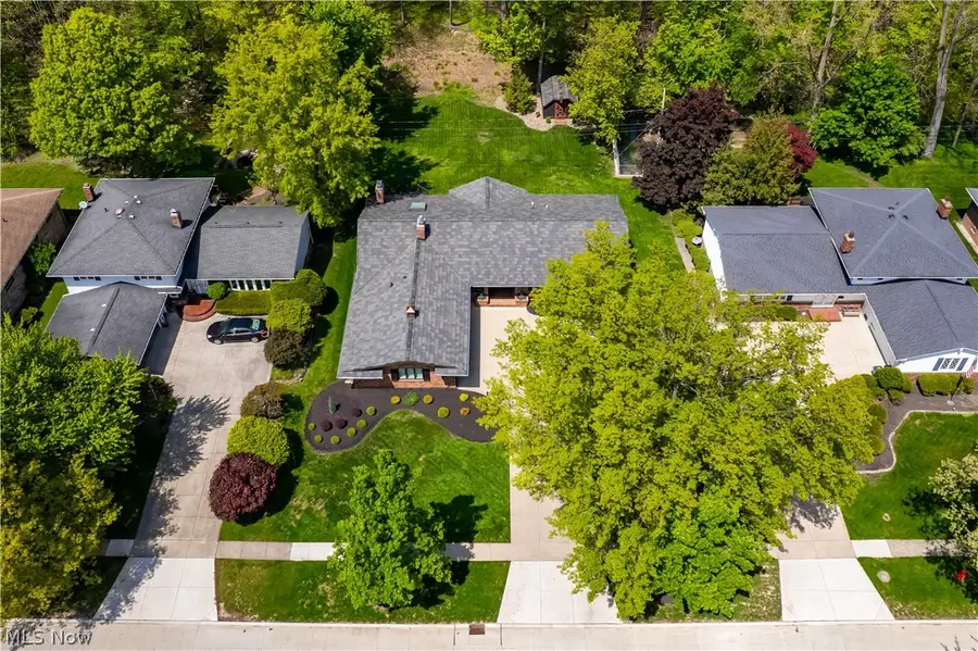 13730 Arrowhead Trail, Middleburg Heights, OH 44130 - #3