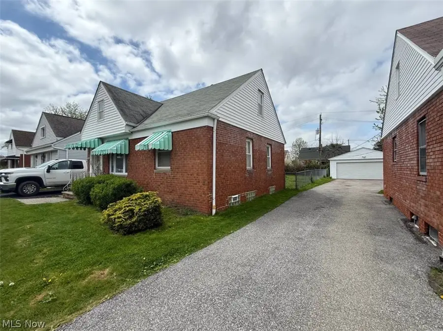 4076 E 187th Street, Cleveland, OH 44122 - #2