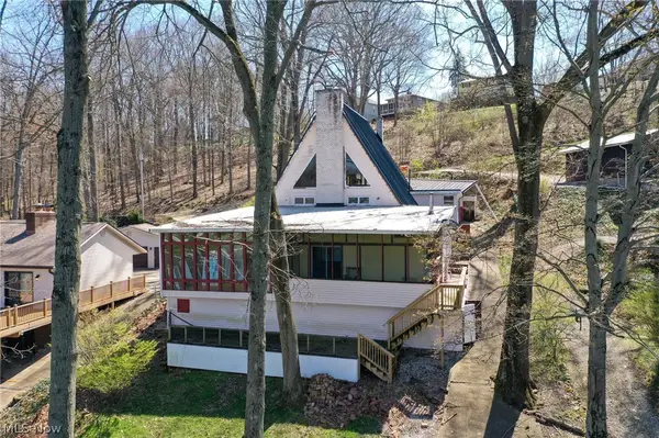 166 Cheyenne Trail, Malvern, OH 44644