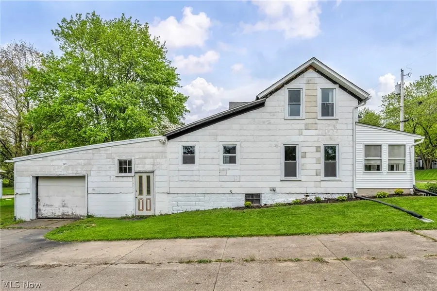 262 E Walnut Street, Wadsworth, OH 44281 - #3