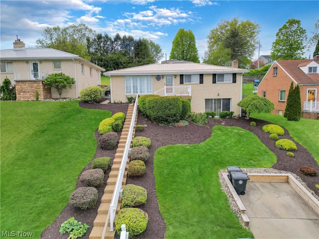 2711 Whitehaven Boulevard, Steubenville, OH 43952 - #1