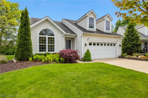 407 Clearbrook Drive, Avon Lake, OH 44012
