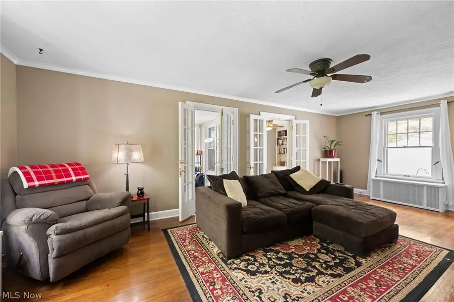 956 Englewood Road, Cleveland Heights, OH 44121 - #3