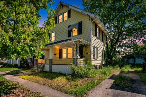 132 Irondale Street, Elyria, OH 44035
