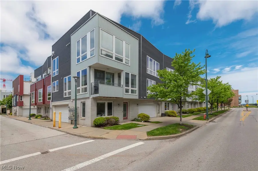 1266 W 73rd Street, Cleveland, OH 44102 - #2