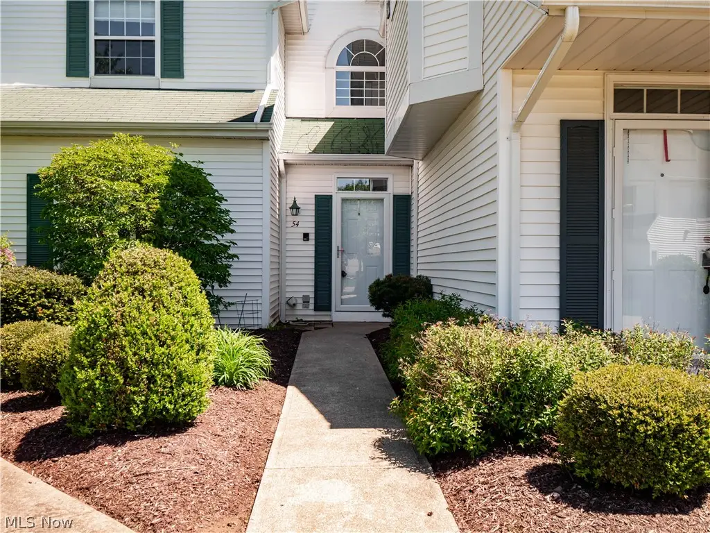54 Vista Circle, North Olmsted, OH 44070 - #1