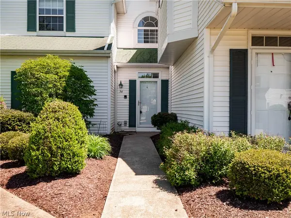 54 Vista Circle, North Olmsted, OH 44070