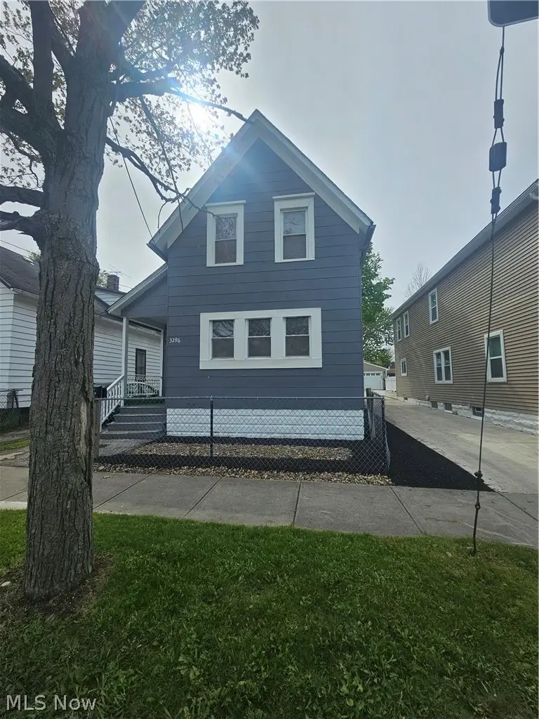 3296 W 44th Street, Cleveland, OH 44109 - #3