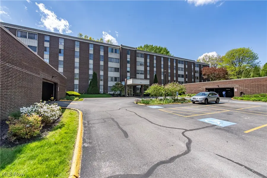 3064 Kent Road #309 A, Stow, OH 44224 - #2