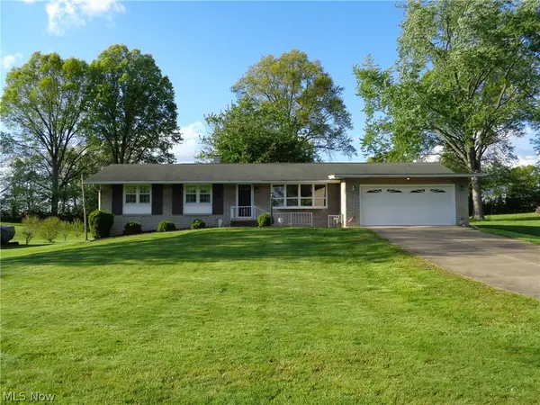 6105 Parknoll Sw Street, Massillon, OH 44646