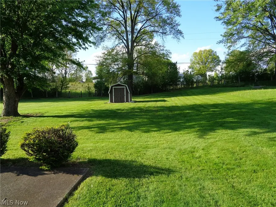 6105 Parknoll Sw Street, Massillon, OH 44646 - #3