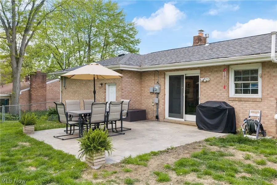 1356 Glennview Ne Street, Canton, OH 44721 - #3