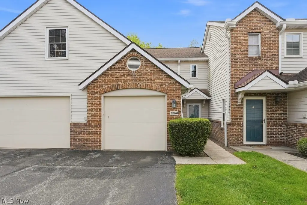 5653 Gateway Lane, Brook Park, OH 44142 - #1