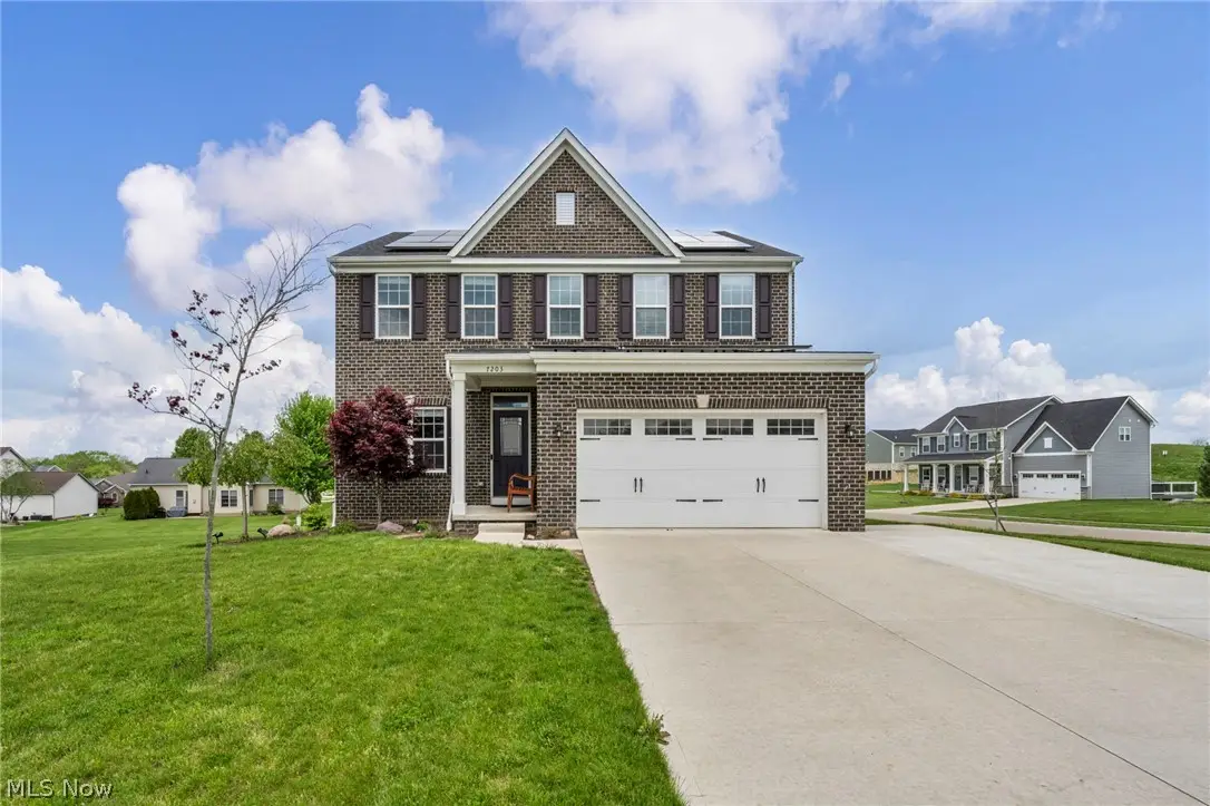 7203 Stonegate Ne Circle, Canton, OH 44721 - #1