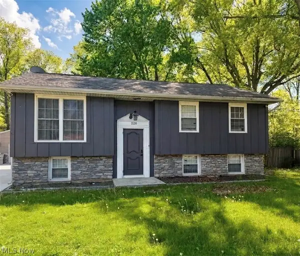 1128 Oakwood Drive, Vermilion, OH 44089