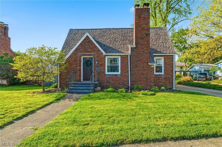 917 E Gorgas Street, Louisville, OH 44641 - #2
