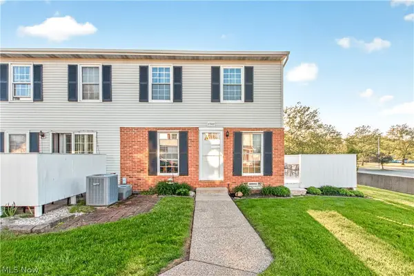 17522 Independence Court #3C, Brook Park, OH 44142