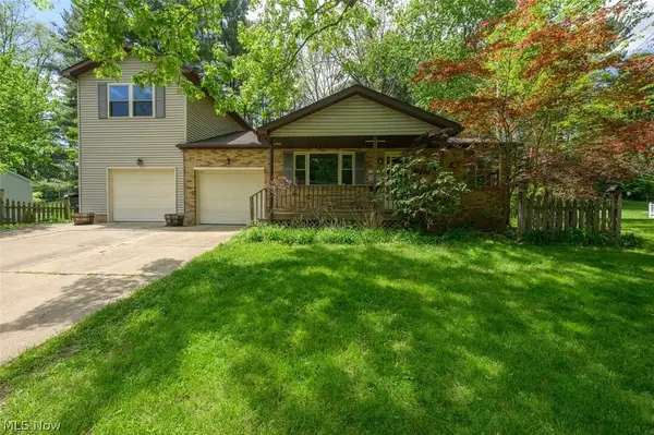 905 Pineview Se Avenue, North Canton, OH 44720
