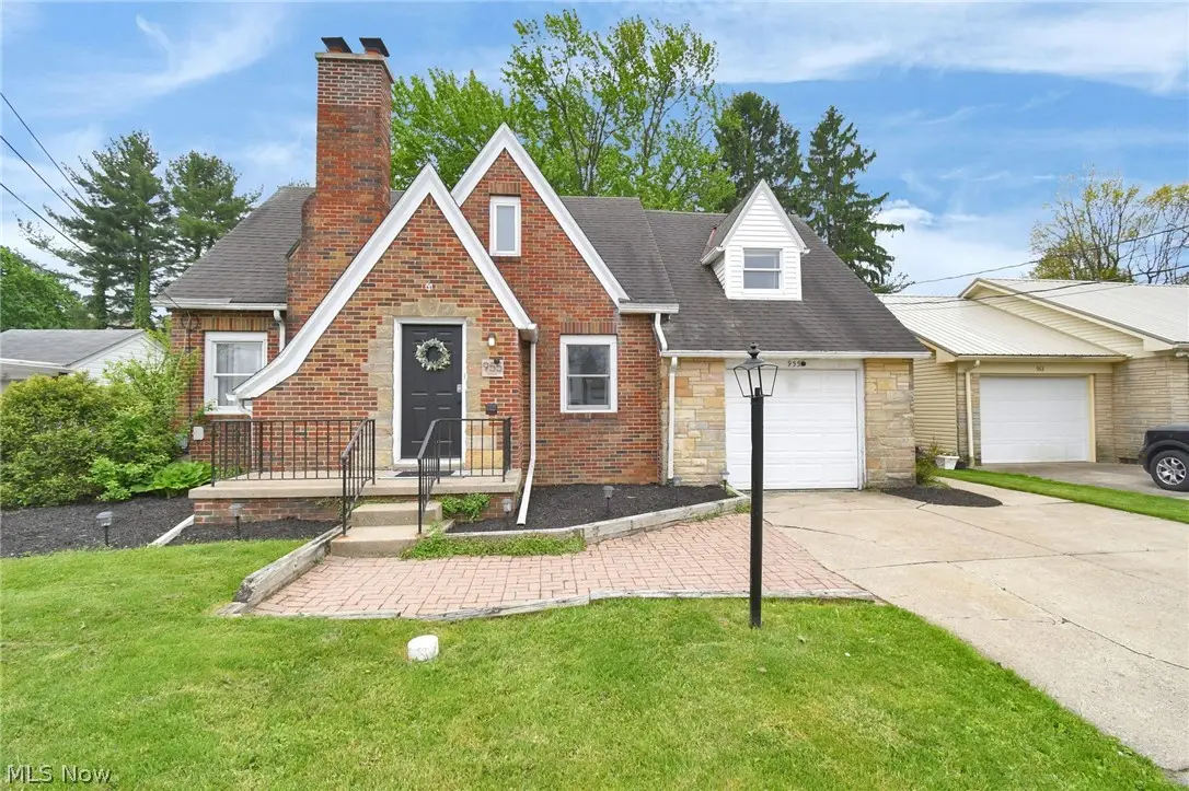 955 Maumee Avenue, Mansfield, OH 44906 - #1