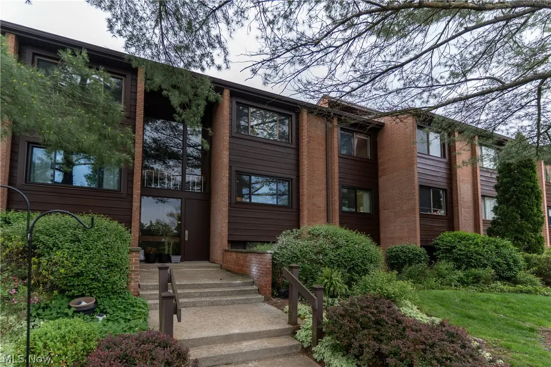935 Canyon View Road #202, Sagamore Hills, OH 44067 - #1