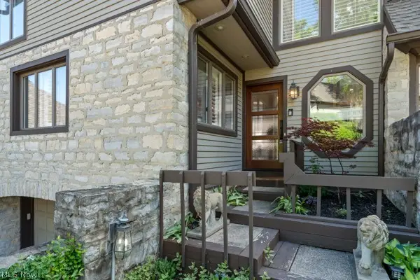 410 Darbys Run, Bay Village, OH 44140 - #2