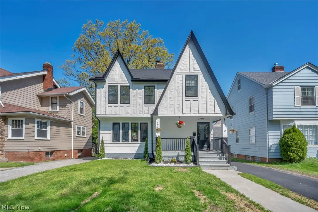 3741 Woodridge Road, Cleveland Heights, OH 44121 - #1