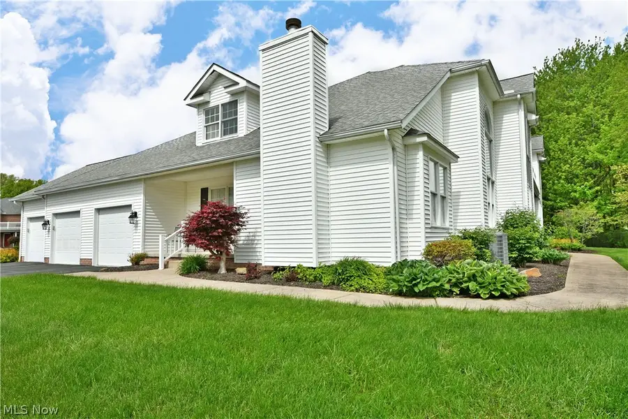 502 Turnberry Ne Court, Warren, OH 44484 - #2
