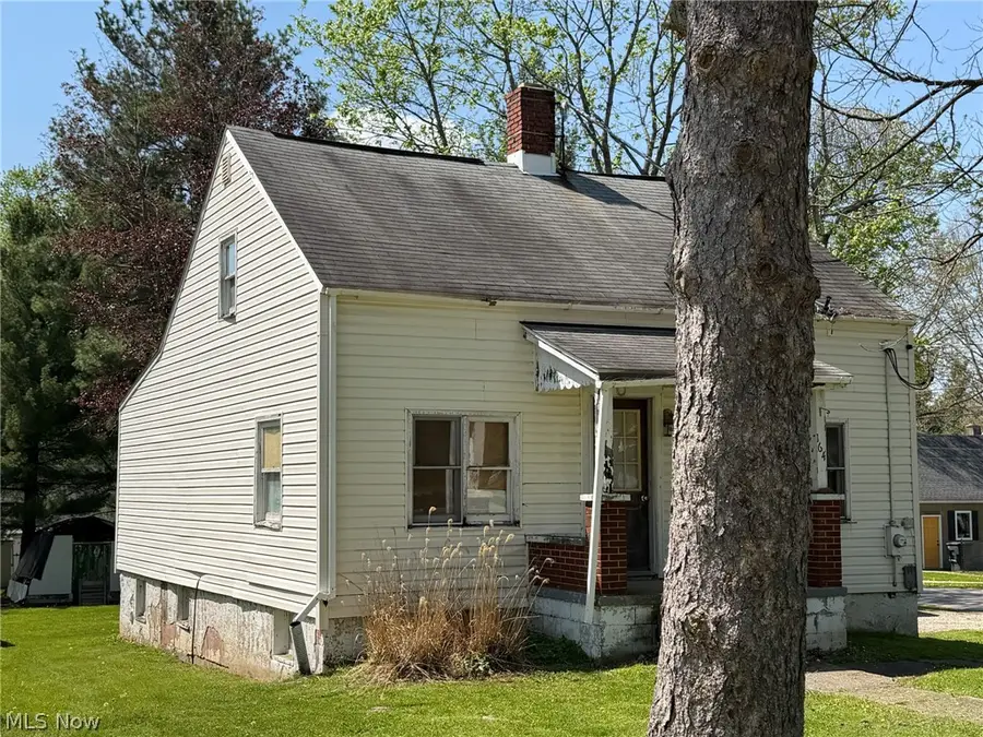164 N Avon Avenue, Wadsworth, OH 44281 - #3