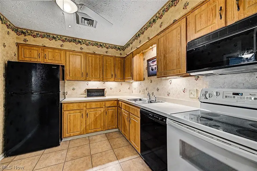 924 Memorial Parkway #207, Akron, OH 44303 - #3