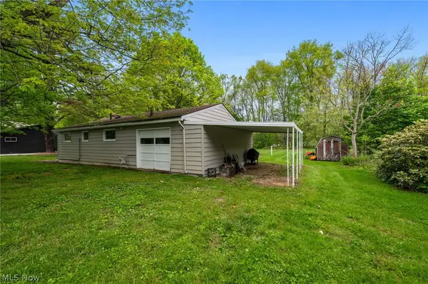 6109 Vale View Sw Drive, Sherrodsville, OH 44675
