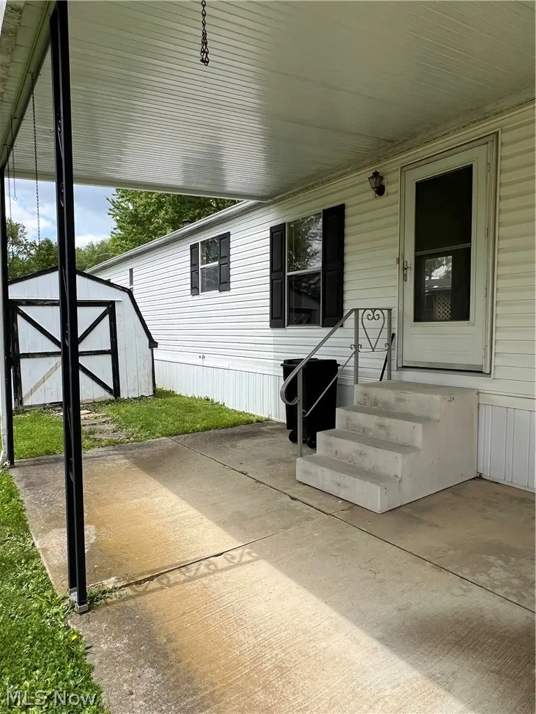 28 Thomas Nw Boulevard, Massillon, OH 44647 - #2