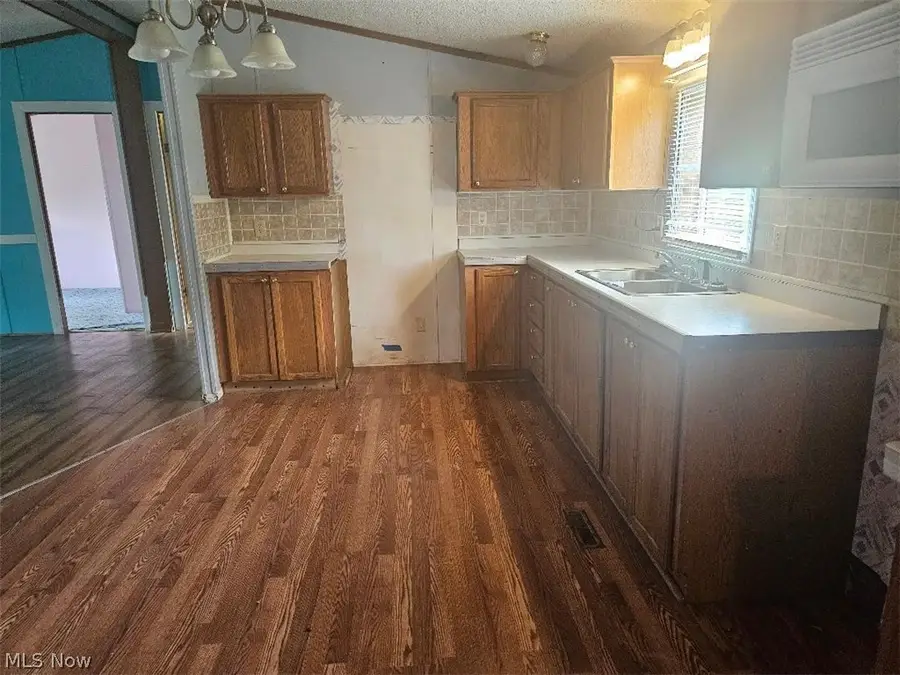 5229 Senate Se Road, Amsterdam, OH 43903 - #3