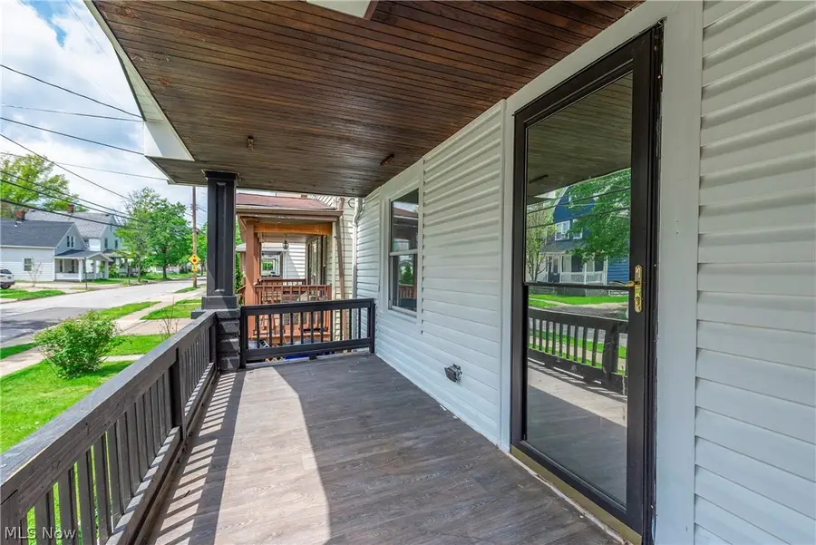 2718 Roanoke Avenue, Cleveland, OH 44109 - #3
