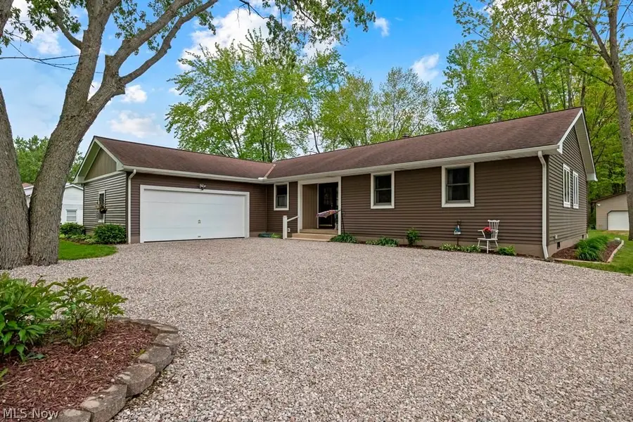 7611 Bronson Road, Olmsted, OH 44138 - #2