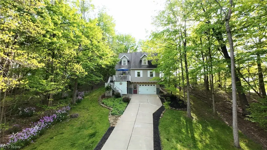 677 Floral Valley E, Howard, OH 43028 - #3