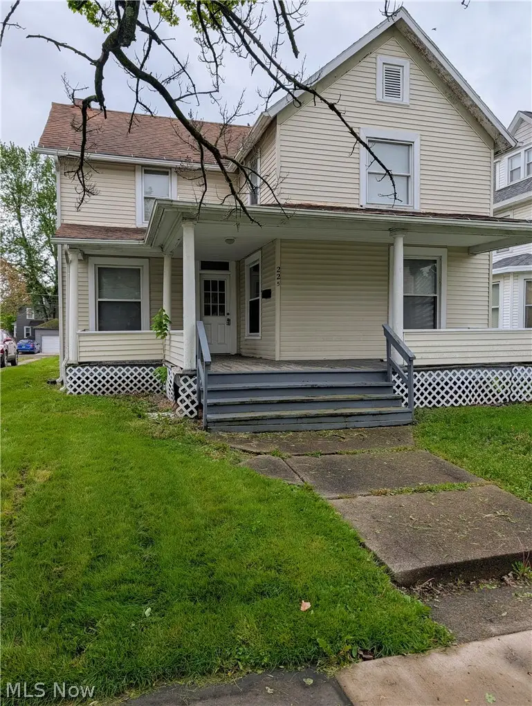 225 W Ohio Avenue, Sebring, OH 44672 - #2