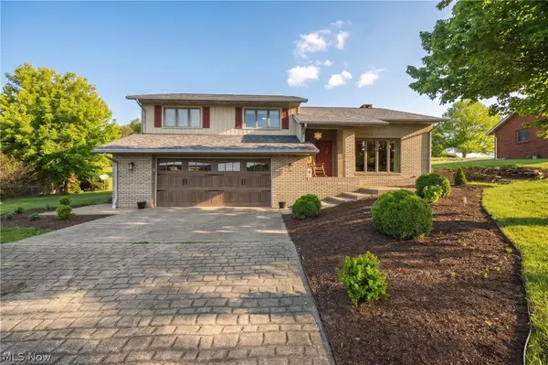 1941 Buckeye Ne Street, New Philadelphia, OH 44663