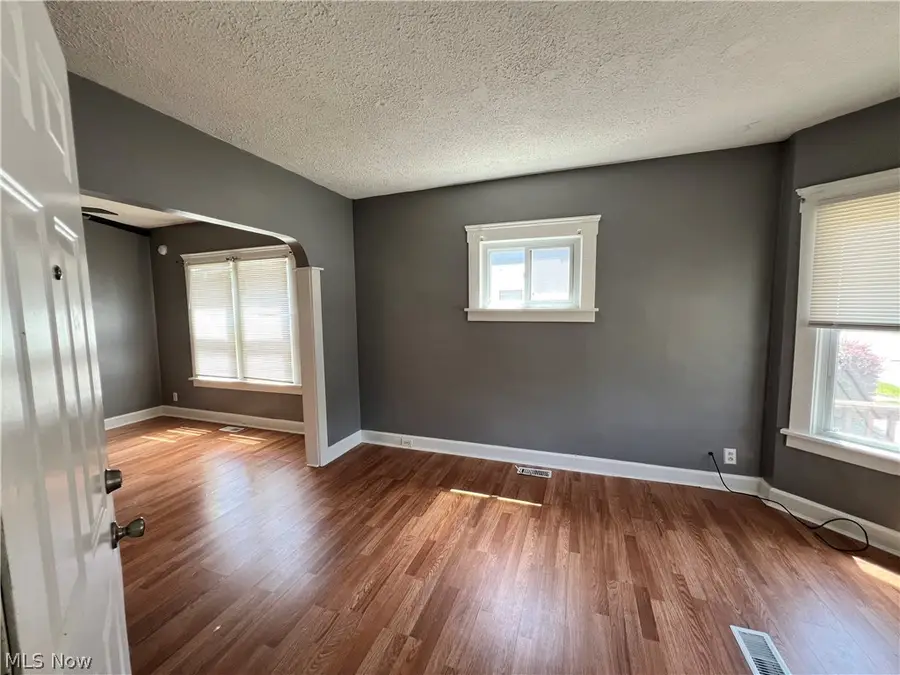 4385 W 50th Street, Cleveland, OH 44144 - #3