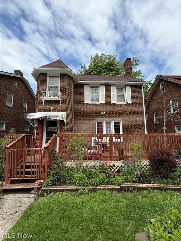 17205 Hillsboro Road, Cleveland, OH 44112