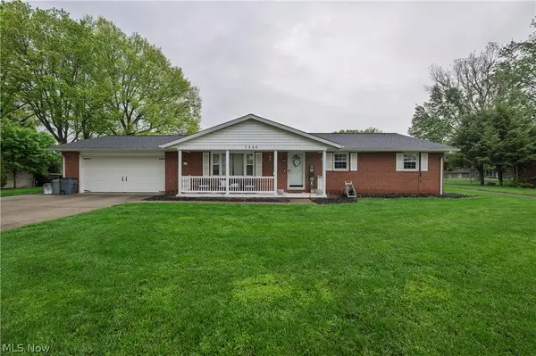 1346 Independence Se Circle, New Philadelphia, OH 44663