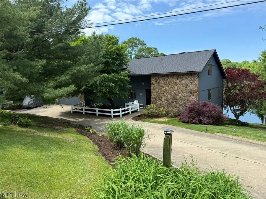 3790 E Buckhorn Drive, Millersburg, OH 44654 - #2