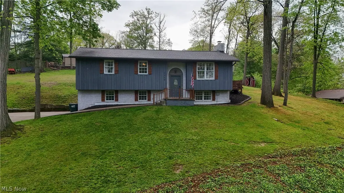 2490 Oak Tree Nw Drive, Dover, OH 44622 - #1