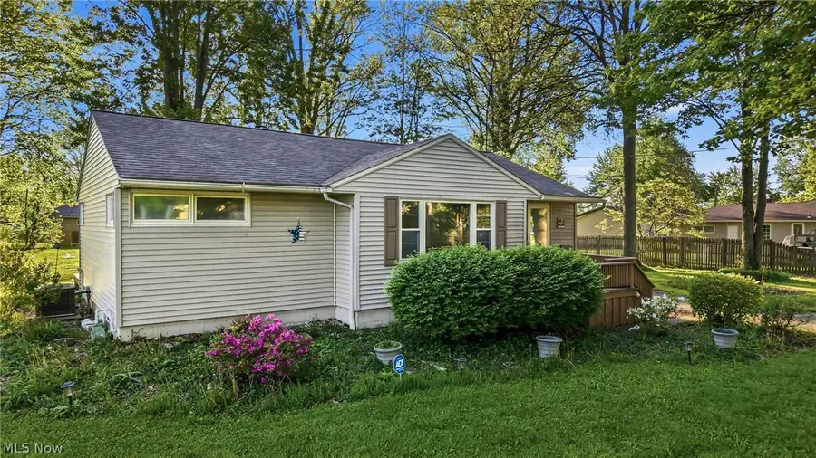 5863 Emerson Nw Avenue, Champion, OH 44483 - #3