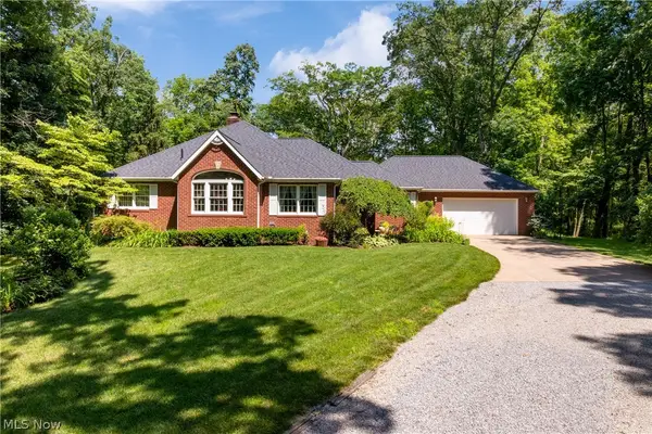 10400 Stoneacre Nw Street, Canal Fulton, OH 44614