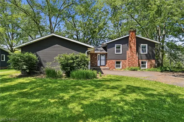 11205 Merrimack Nw Avenue, Hartville, OH 44632