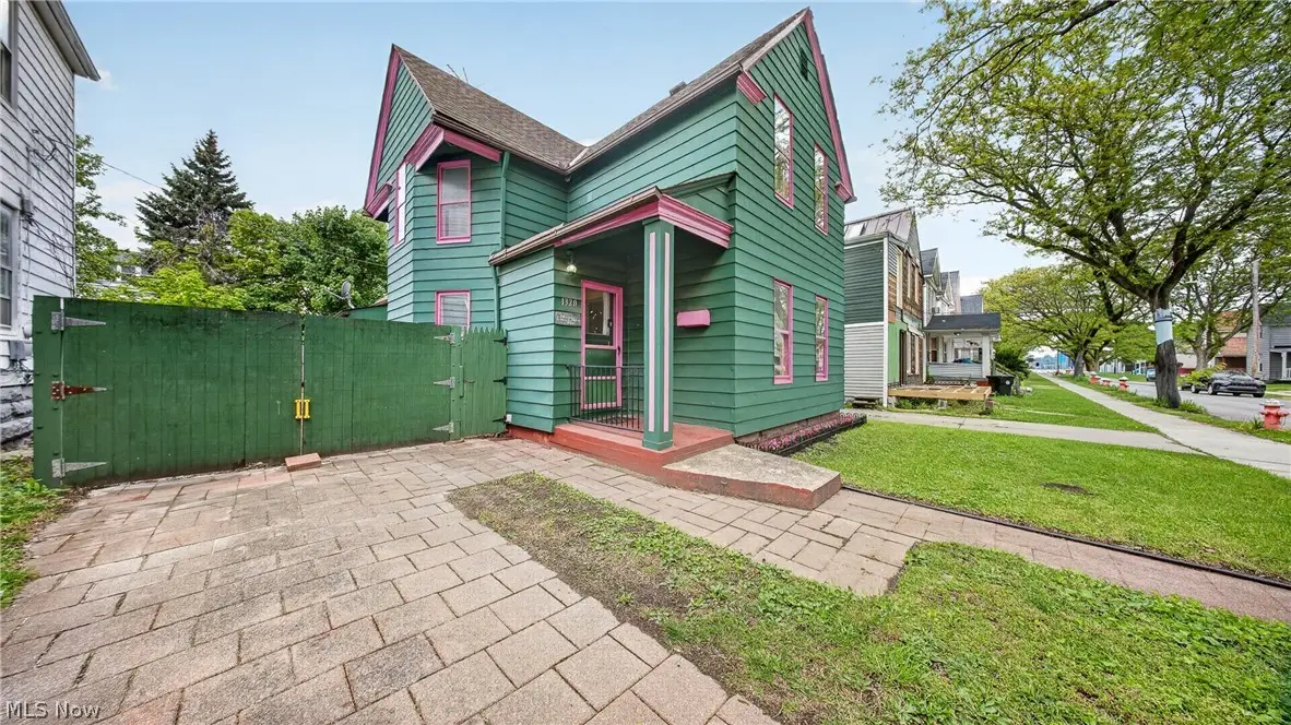 1320 W 87th Street, Cleveland, OH 44102 - #1
