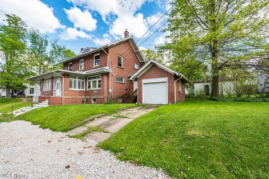 1005 S Freedom Avenue, Alliance, OH 44601 - #2