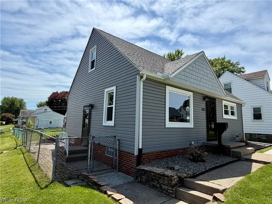 1528 34th Ne Street, Canton, OH 44714 - #2