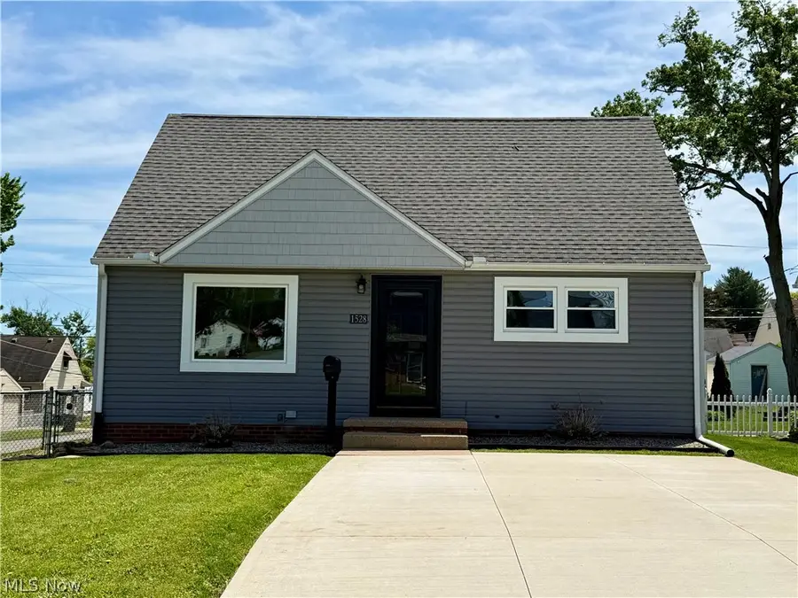 1528 34th Ne Street, Canton, OH 44714 - #3